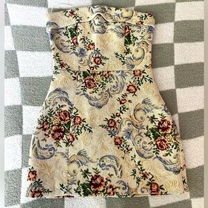 NEW Edikted Floral Tapestry Lace-Up Back Strapless Minidress